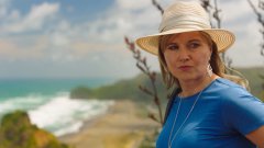 extant_MyLifeIsMurder_2x02-OceansApart_00033