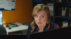extant_MyLifeIsMurder_2x02-OceansApart_00168