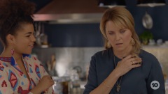 extant_MyLifeIsMurder_1x02-TheLockedRoom_0075